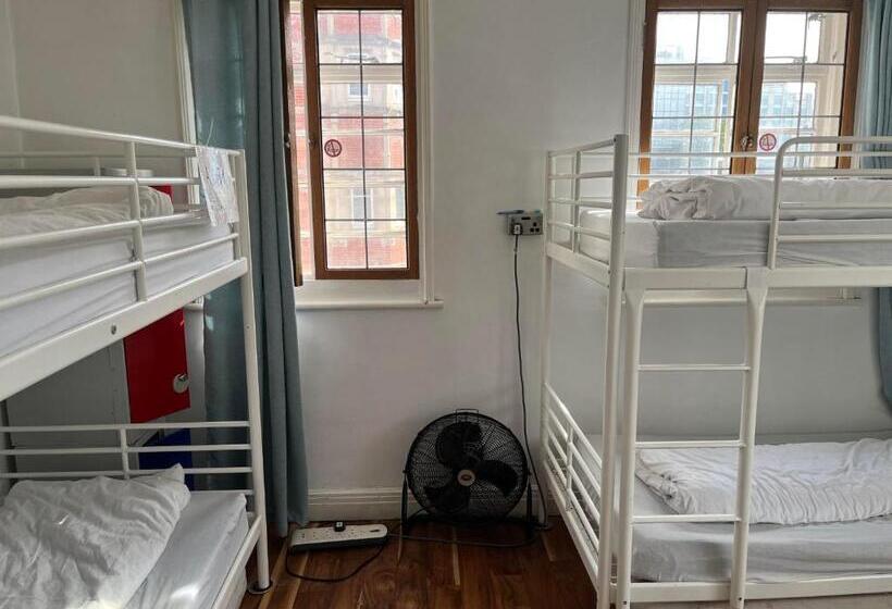 The Walrus Bar And Hostel