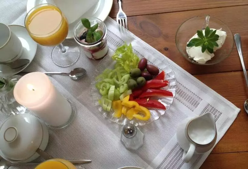 Hotelli Schloss Raitenbuch