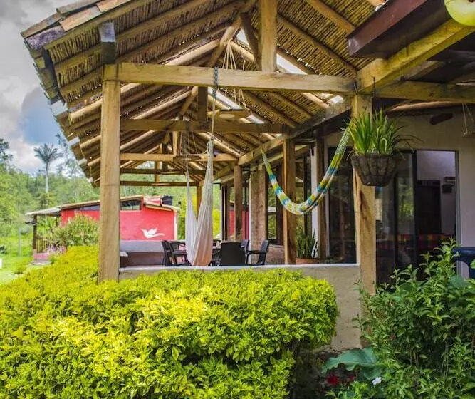 ペンション Monte Verde Cabañas & Camping