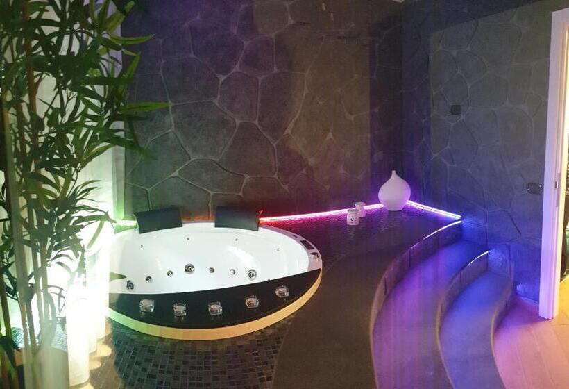 پانسیون Th Luxury Fly