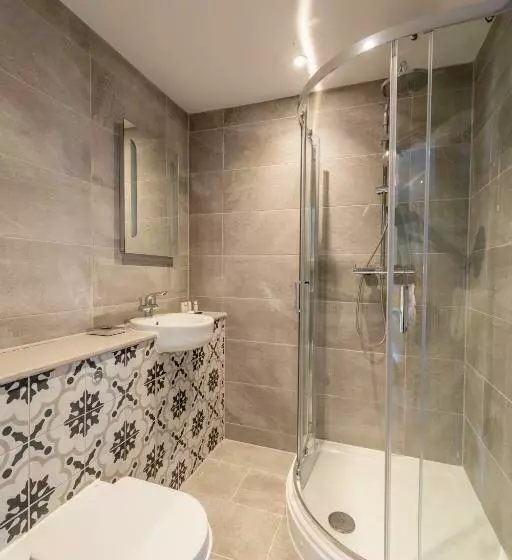 Retkeilymaja Inn On The Shore