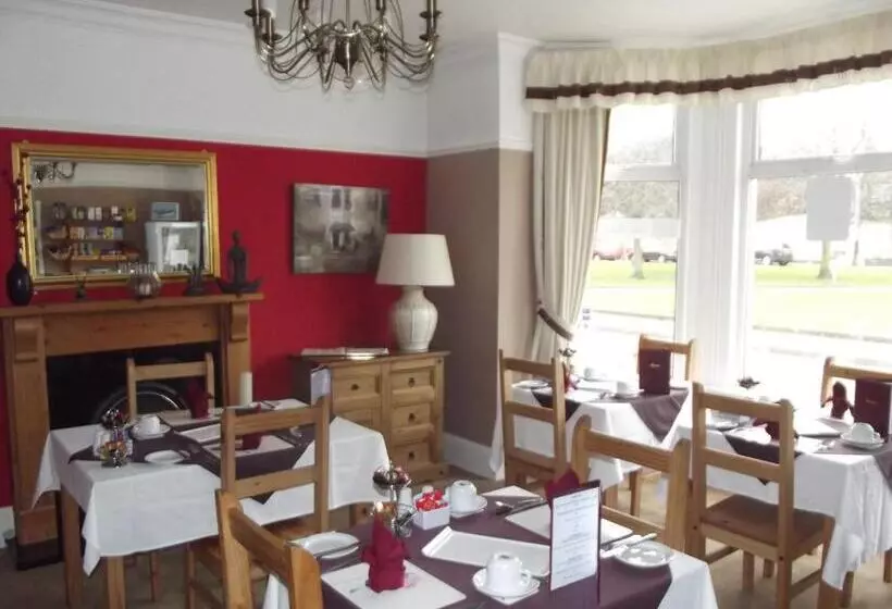 צימר Tudor House