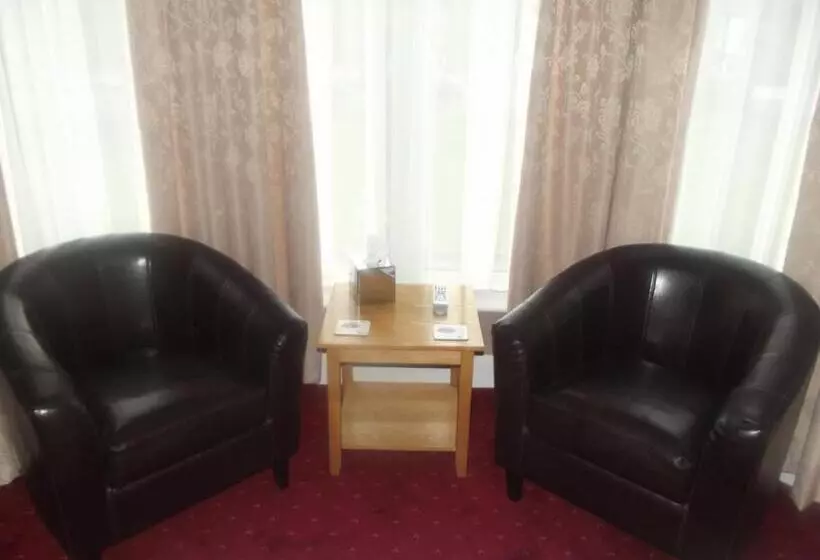 צימר Tudor House