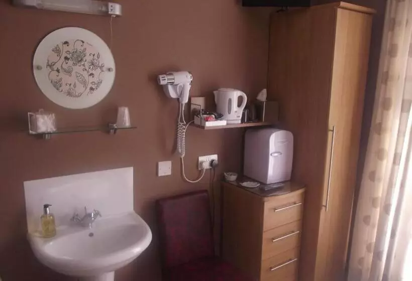 צימר Tudor House