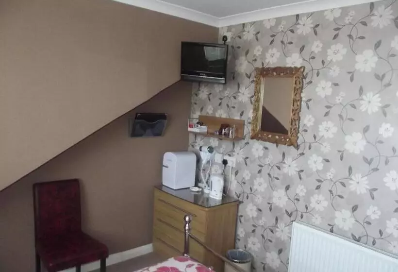 צימר Tudor House