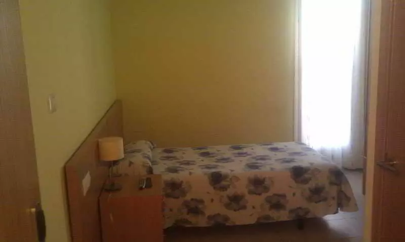 ユースホステル Hostal Restaurante La Florida