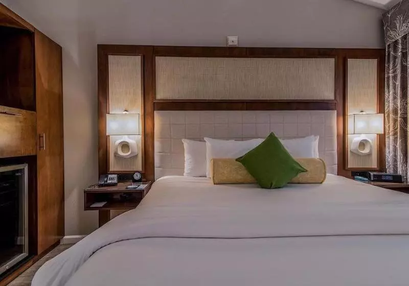 Отель Almond Tree Inn Adults Only