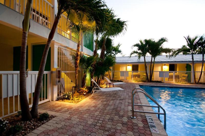 فندق Almond Tree Inn  Adults Only