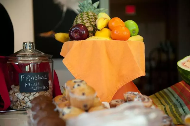 Отель Almond Tree Inn Adults Only