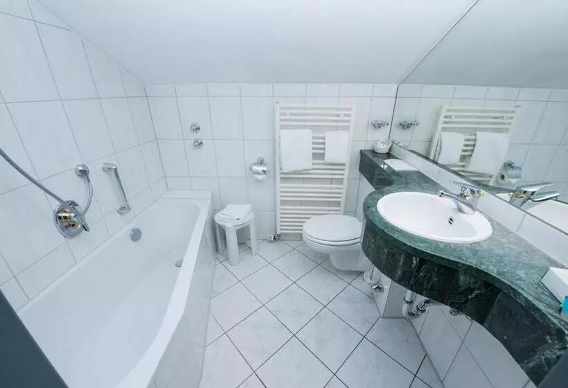 Отель Am Schloss