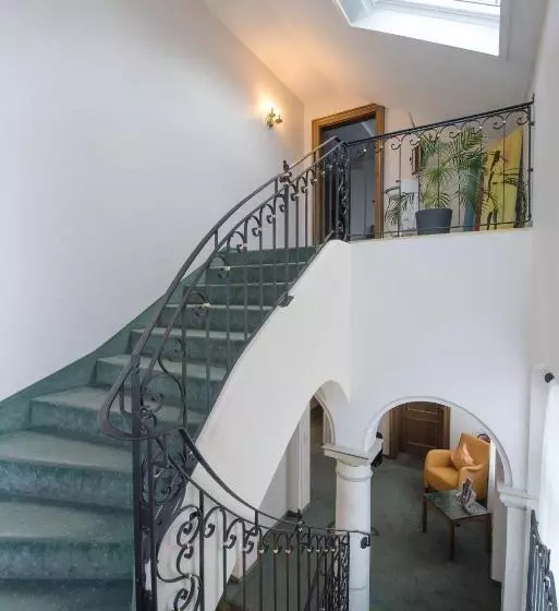 Отель Am Schloss