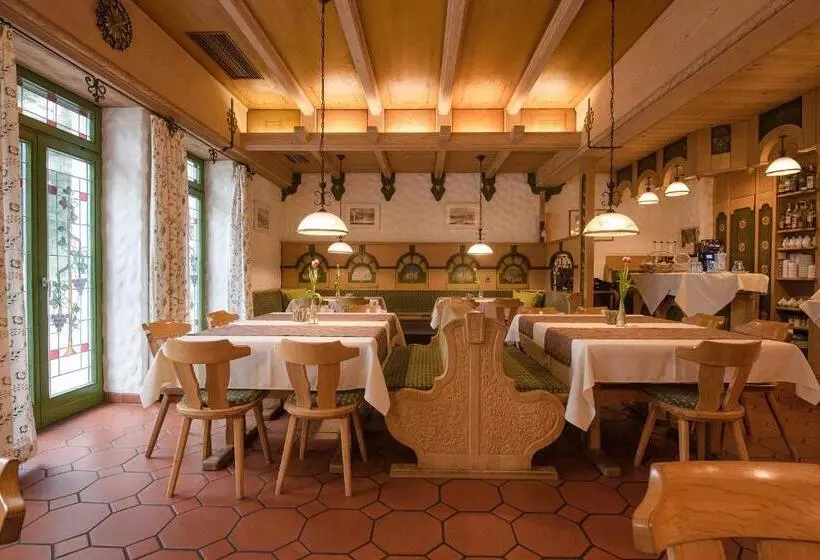 Отель Am Schloss