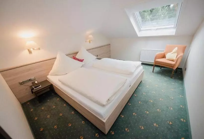 Отель Am Schloss