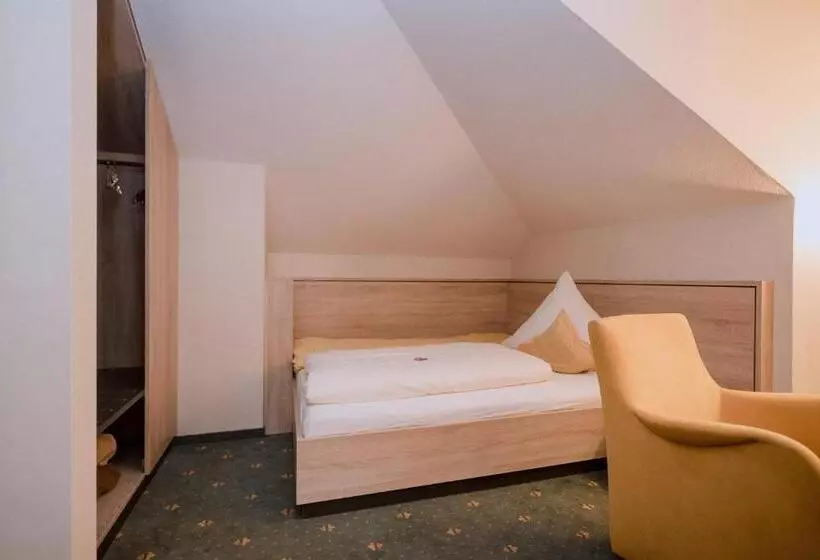 Отель Am Schloss