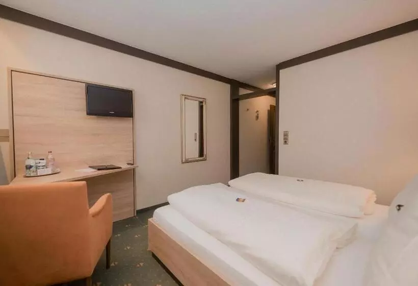 Отель Am Schloss