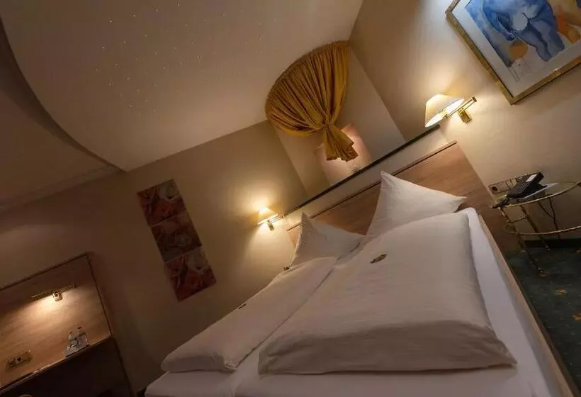 Отель Am Schloss