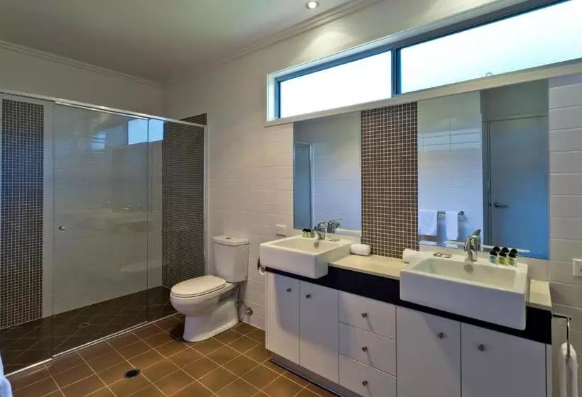 בית מלון כפרי Best Western Plus Quarterdecks Retreat