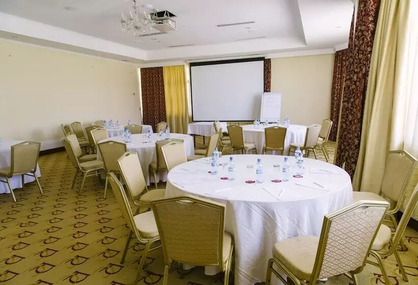 ホテル Boma Inn Nairobi