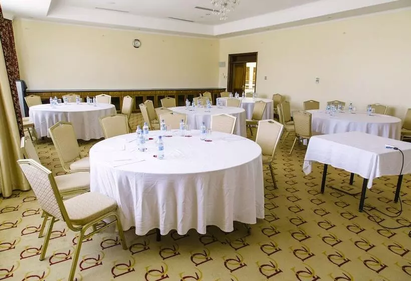 ホテル Boma Inn Nairobi