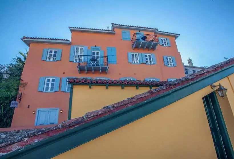 Hotel Byron Traditional