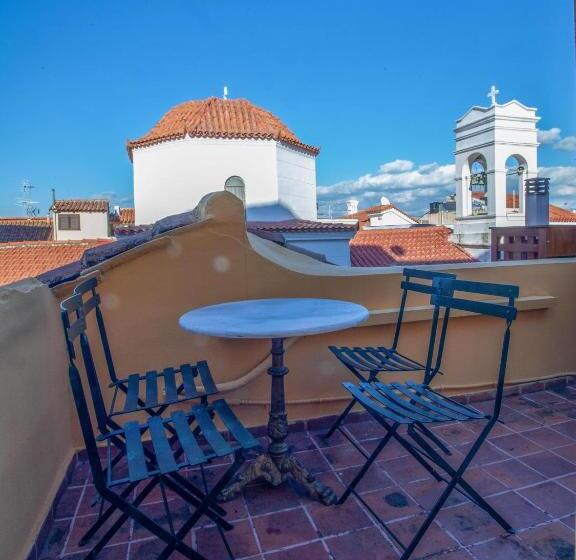 בית מלון כפרי Byron Traditional