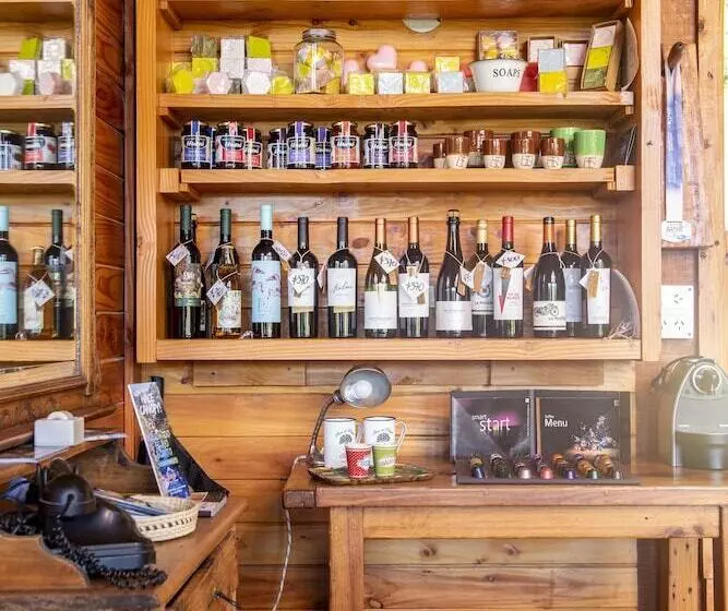 هتل Colina Del Manzano