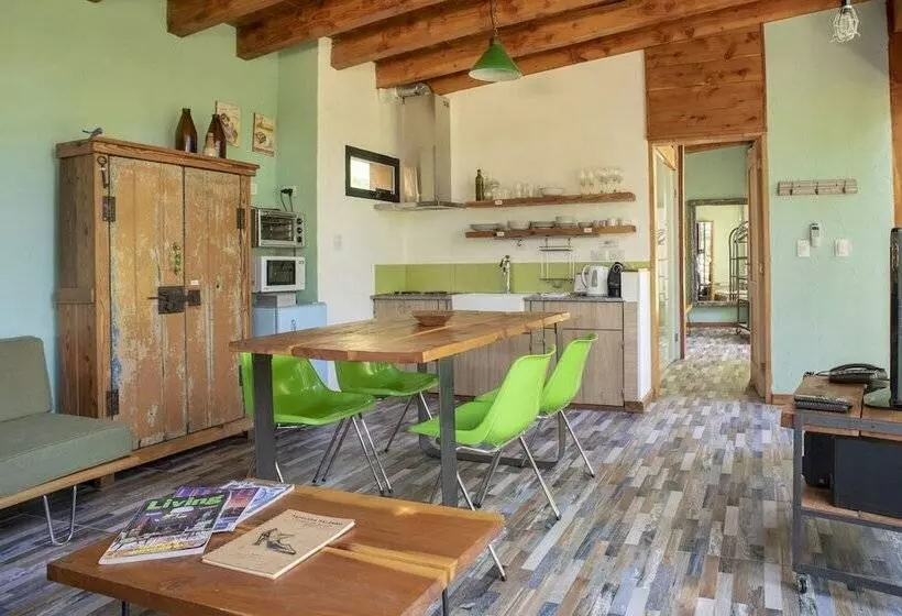 هتل Colina Del Manzano