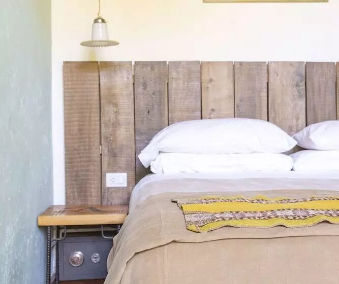 هتل Colina Del Manzano