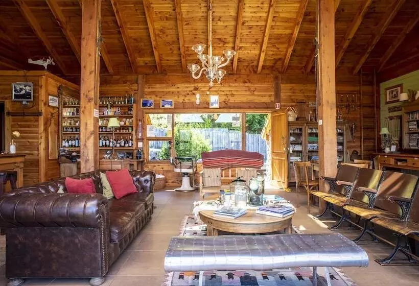 هتل Colina Del Manzano