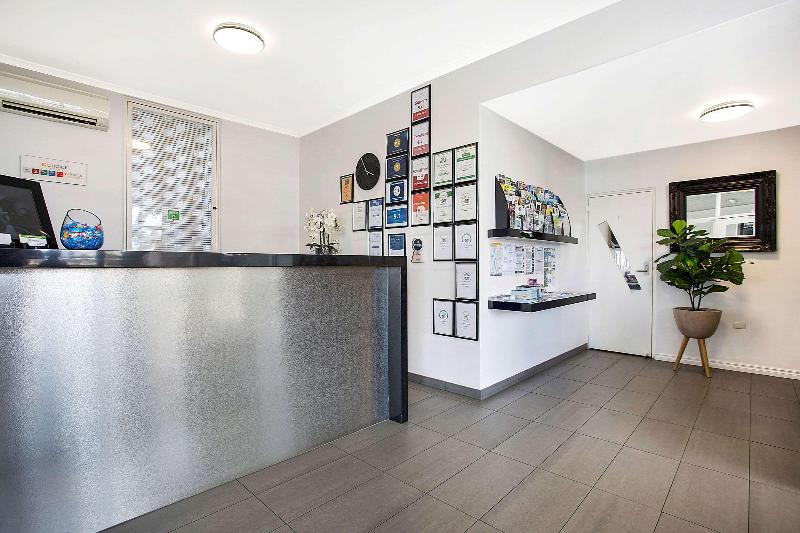 호텔 Comfort Inn Western