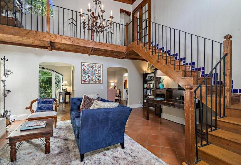 هتل Grandview Gardens