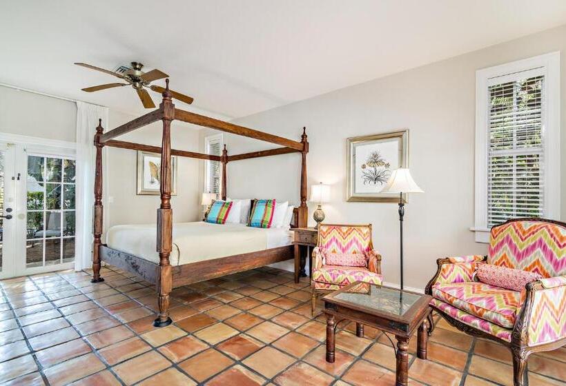 هتل Grandview Gardens