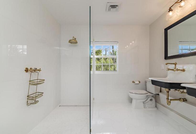 هتل Grandview Gardens