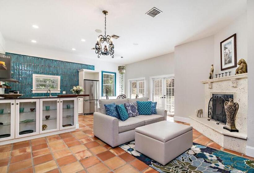 هتل Grandview Gardens