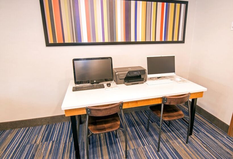 Holiday Inn Express Hotel & Suites Hinton, An Ihg