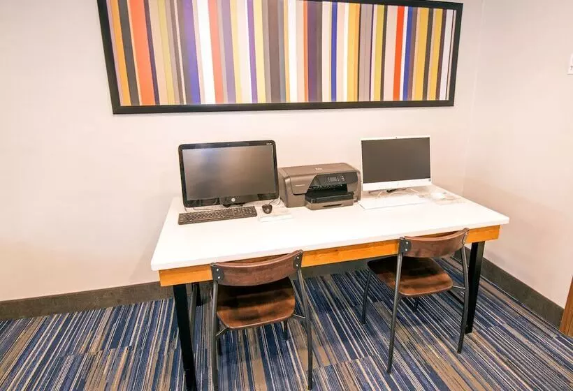 Holiday Inn Express Hotel & Suites Hinton, An Ihg