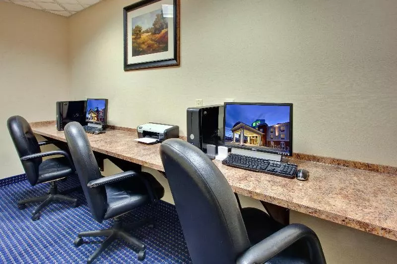 Holiday Inn Express Hotel & Suites Hinton, An Ihg