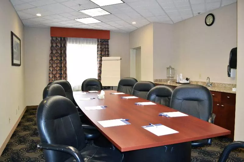 Holiday Inn Express Hotel & Suites Hinton, An Ihg