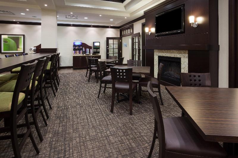 Szálloda Holiday Inn Express New Liskeard