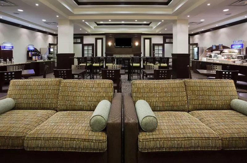 酒店 Holiday Inn Express New Liskeard