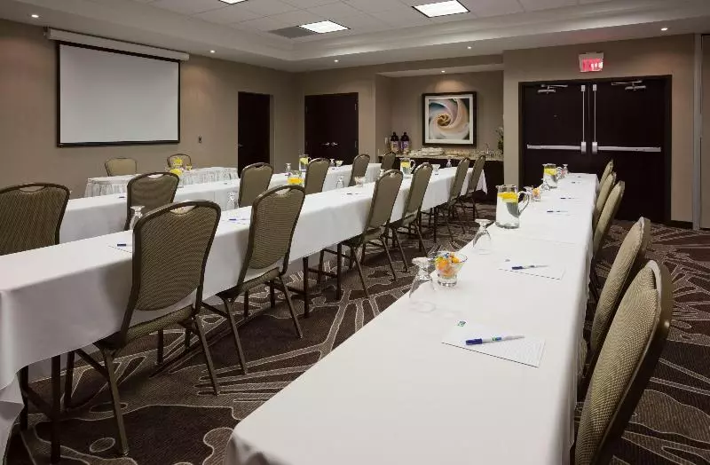 酒店 Holiday Inn Express New Liskeard