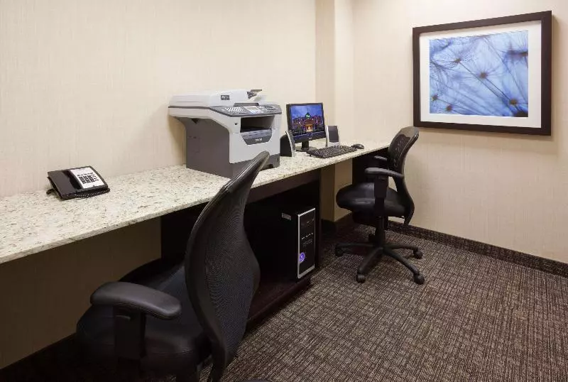 酒店 Holiday Inn Express New Liskeard