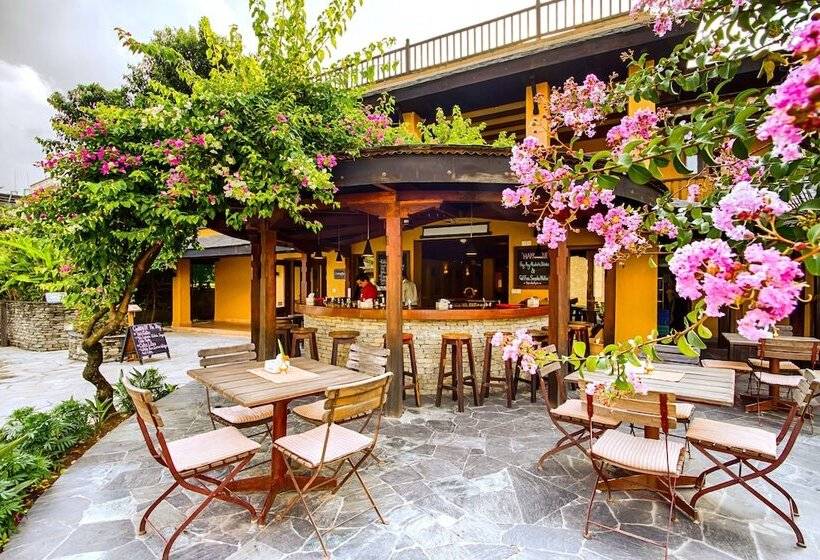 هتل Temple Tree Resort & Spa