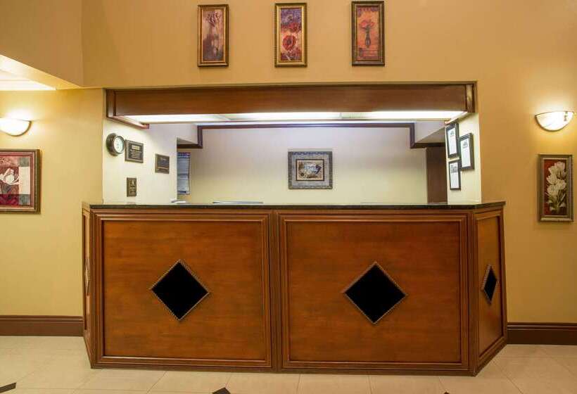 בית מלון כפרי Travelodge By Wyndham Fort Myers Airport