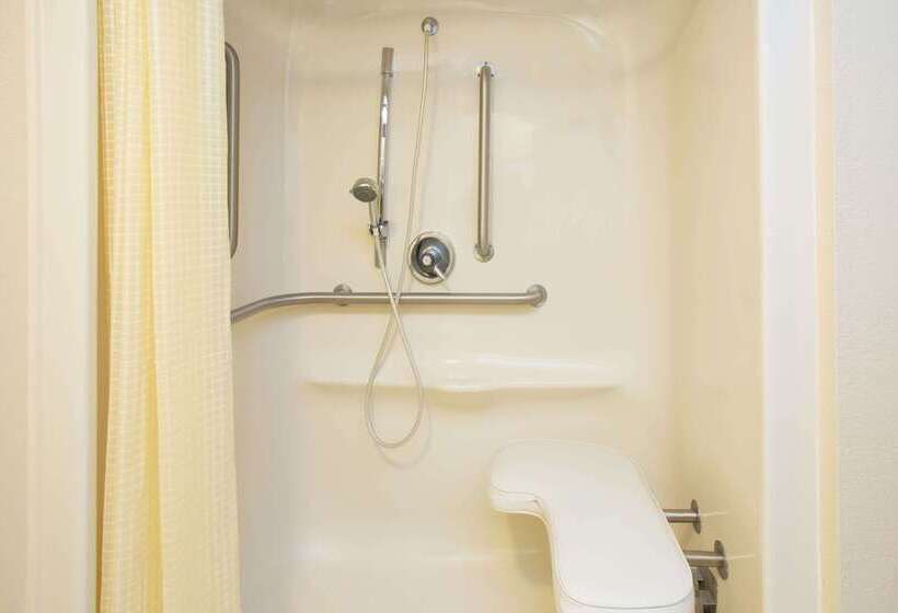 בית מלון כפרי Travelodge By Wyndham Fort Myers Airport