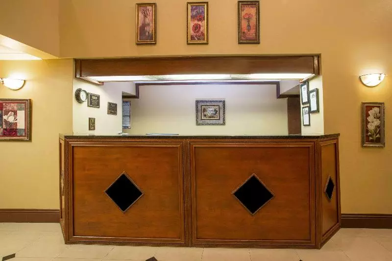 호텔 Travelodge By Wyndham Fort Myers Airport