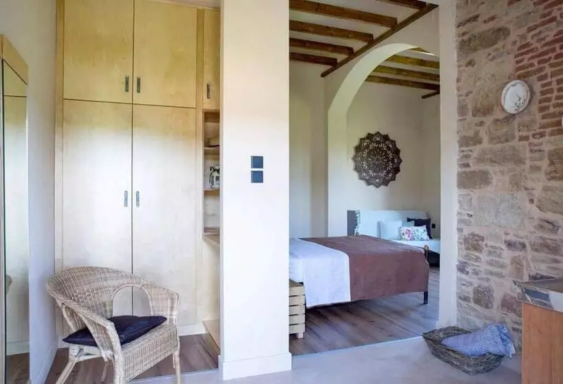 فندق Voulamandis House