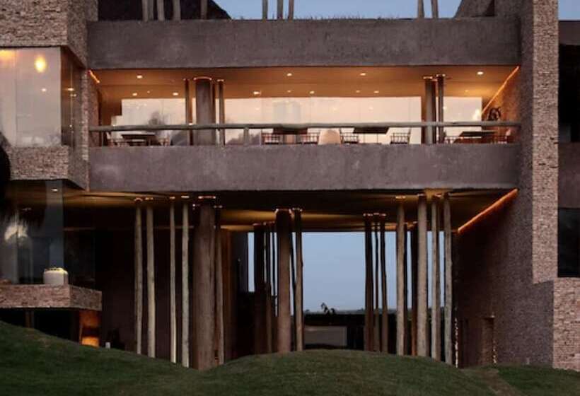 Kenoa Exclusive Beach Spa & Resort