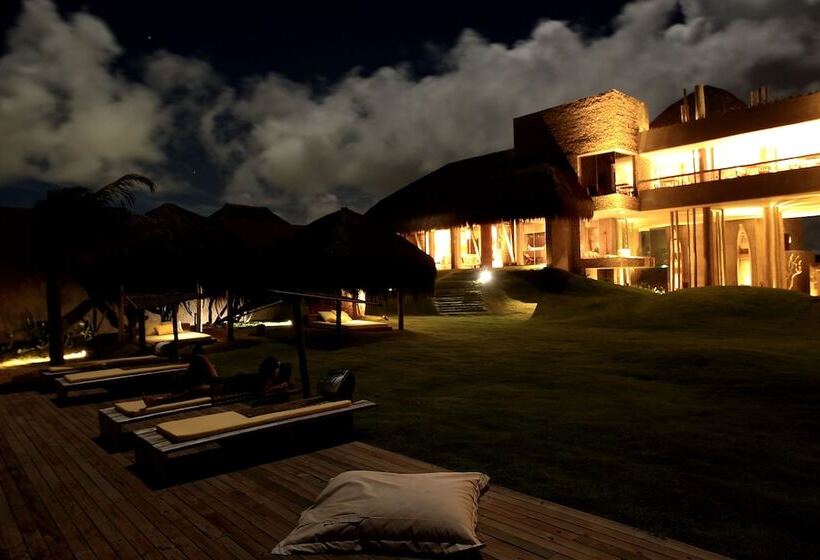 Kenoa Exclusive Beach Spa & Resort