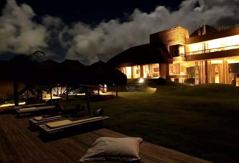 Kenoa Exclusive Beach Spa & Resort